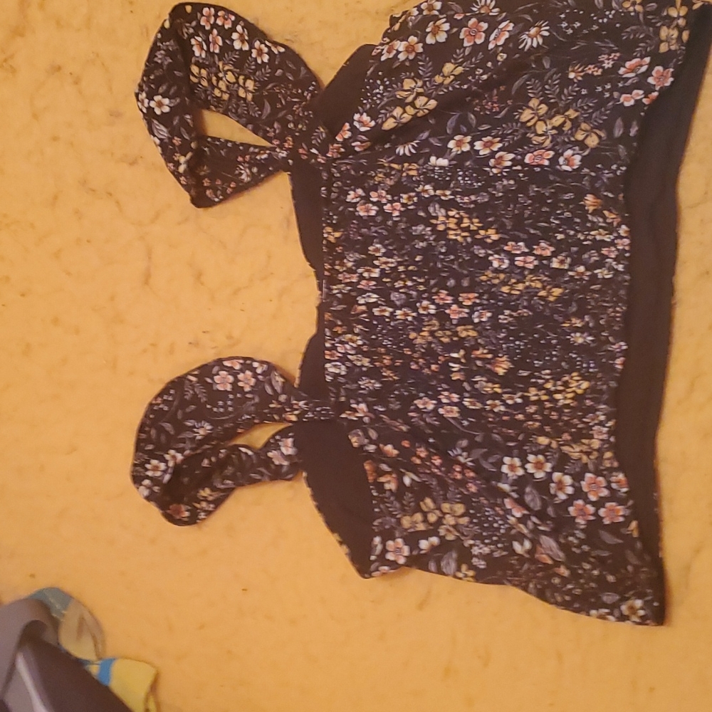 Crop top - Picture 2 of 4